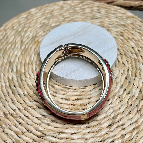 Delightful Crystal Butterfly Pink Enameled Wide Metal Clamper Bangle Bracelet. - Picture 8 of 14